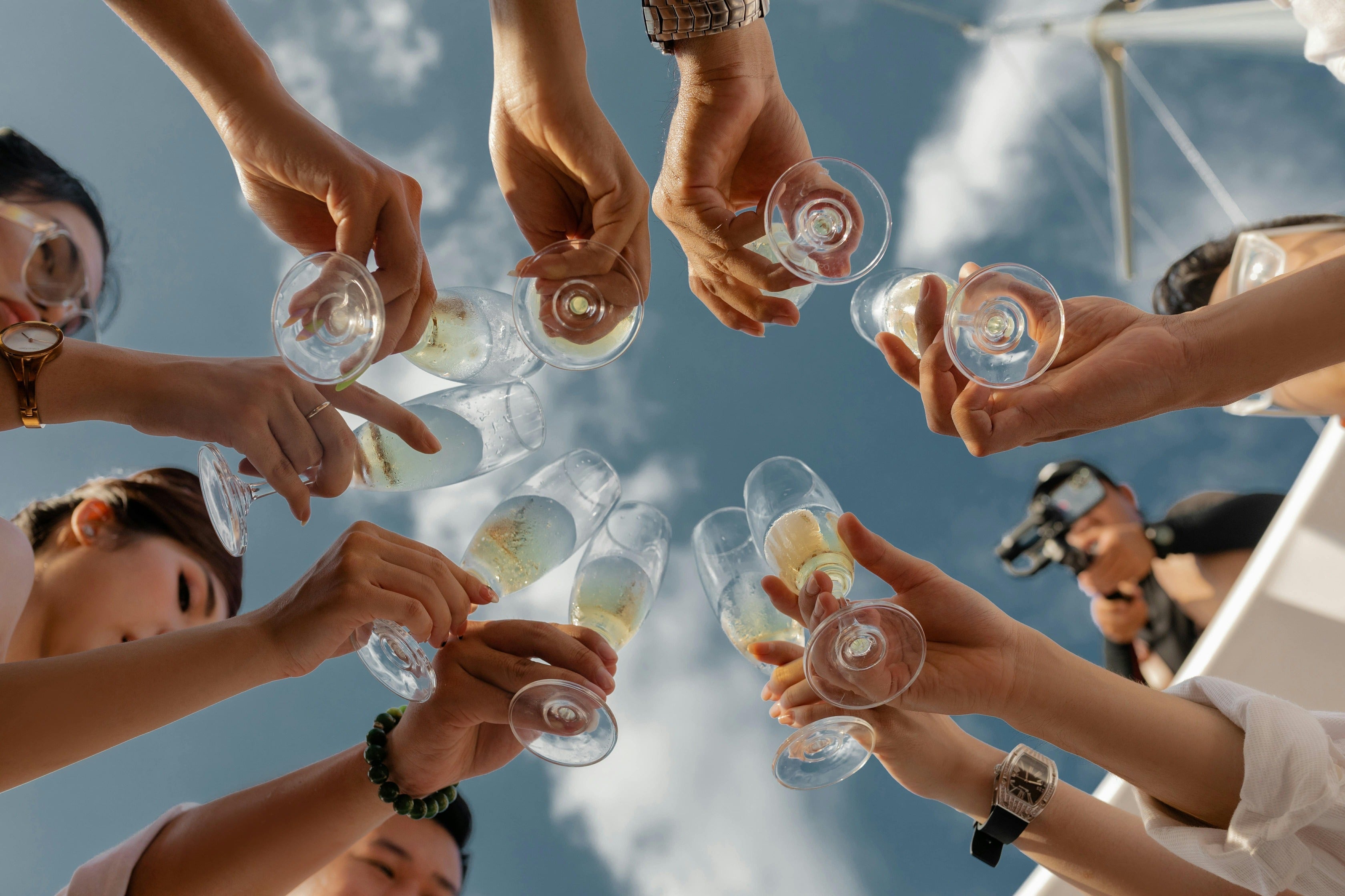 Top 5 Zomeractiviteiten 2025: Cocktails, Beerpong & Gameavonden